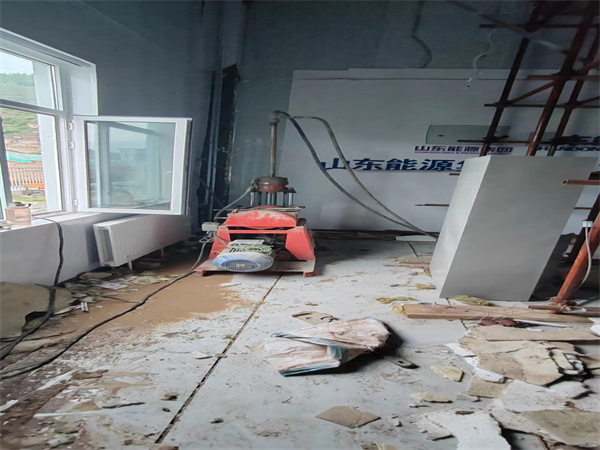 甘泉地基基础下沉墙体裂缝加固注浆顶升施工